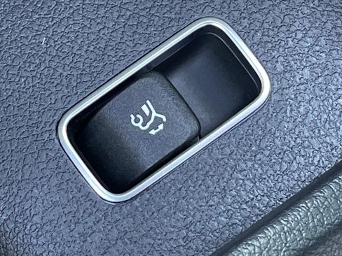 Used 2024 Mercedes-Benz GLE 53 AMG 4MATIC Coupe image 19