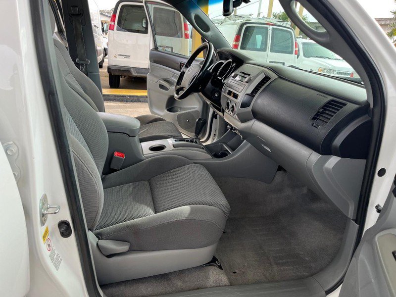 Used 2011 Toyota Tacoma PreRunner w/ TRD Off-Road Pkg w/JBL Audio RWD image 9