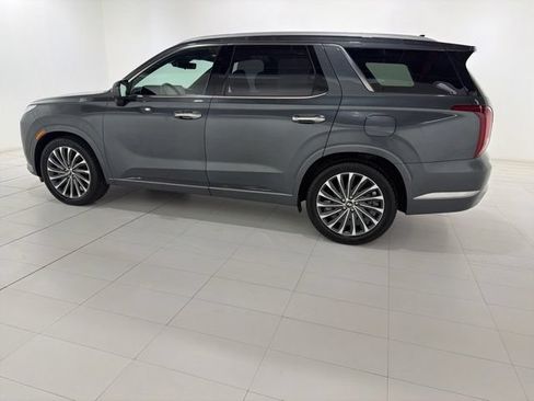 Used 2023 Hyundai Palisade Calligraphy AWD/4WD image 2