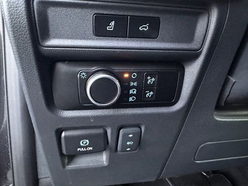 Used 2024 Ford Expedition XLT image 28