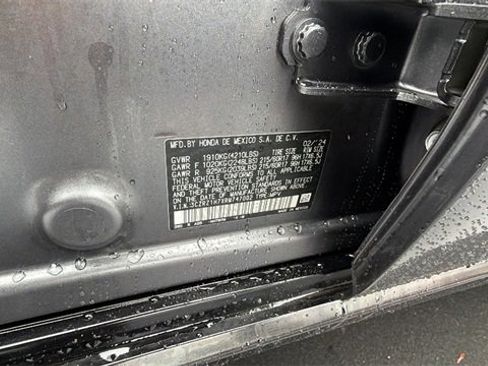 Used 2024 Honda HR-V EX-L image 32