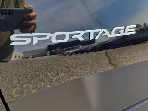 New 2026 Kia Sportage EX image 11