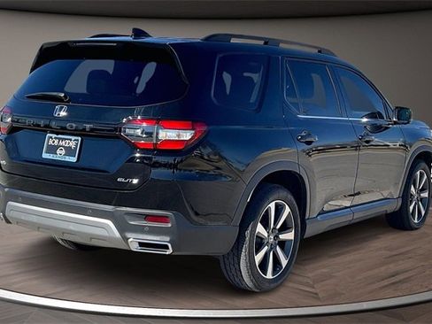 Used 2023 Honda Pilot Elite image 2