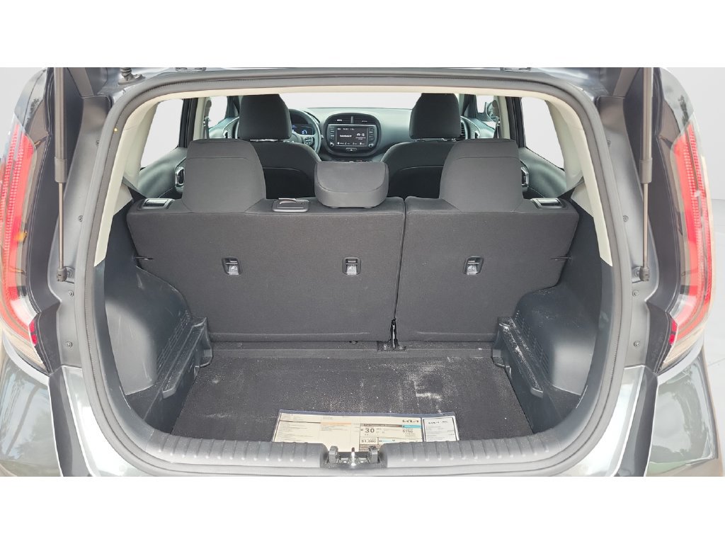 Used 2024 Kia Soul LX w/ Option Group 015 FWD image 10