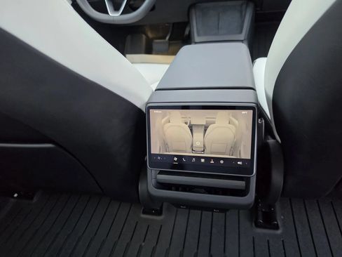 Used 2025 Tesla Model 3 RWD image 16