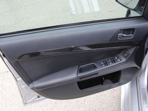 Used 2011 Mitsubishi Lancer Evolution MR image 11