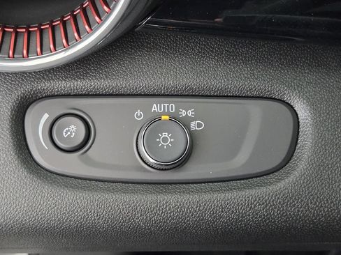 New 2026 Chevrolet Trax RS w/ Sunroof Package FWD image 23