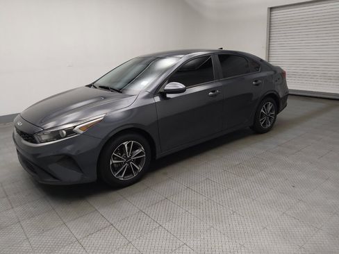 Used 2023 Kia Forte LXS FWD image 2