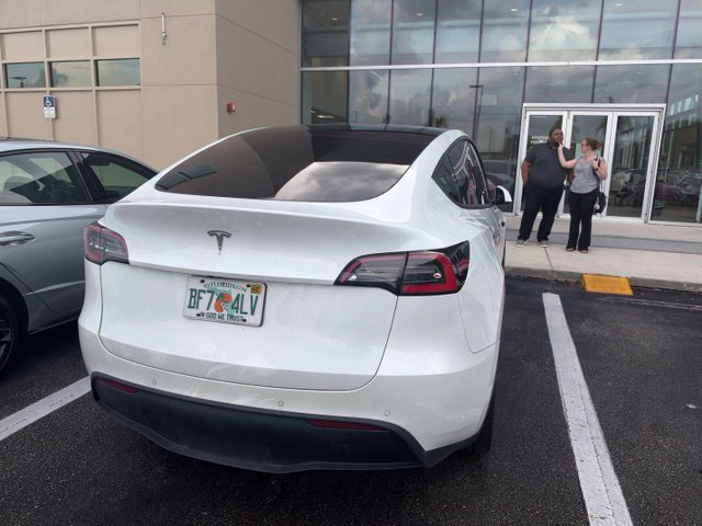 Used 2021 Tesla Model Y 2WD image 2