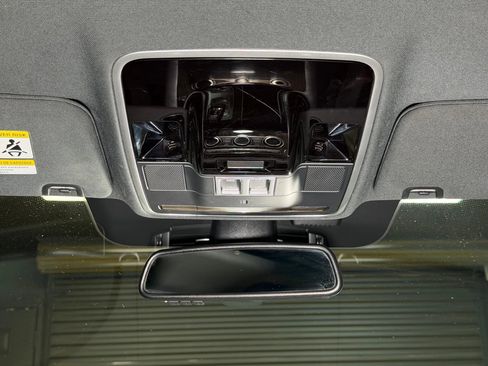 Used 2014 Land Rover Range Rover Sport SE image 19