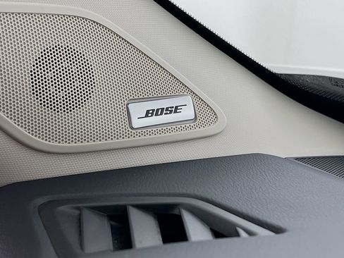 Used 2025 Nissan Pathfinder SL w/ SL Premium Package image 19