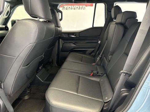 Used 2024 Toyota Land Cruiser image 24