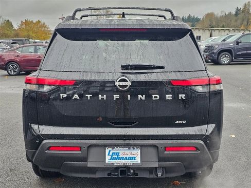 New 2025 Nissan Pathfinder SV w/ SV Premium Package image 6