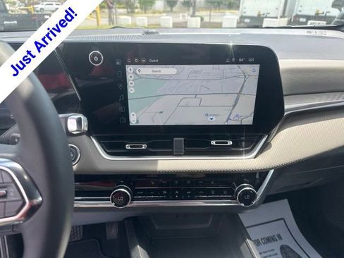 New 2026 Chevrolet Equinox LT w/ Convenience Package II FWD image 21