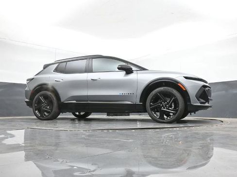 New 2026 Chevrolet Equinox EV RS image 16