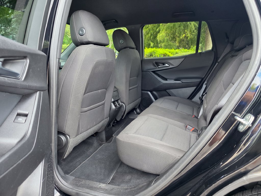 Used 2026 Chevrolet Equinox LT FWD image 29