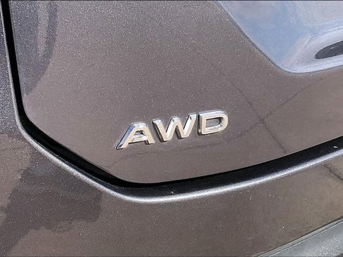 Used 2023 Honda Pilot EX-L image 11