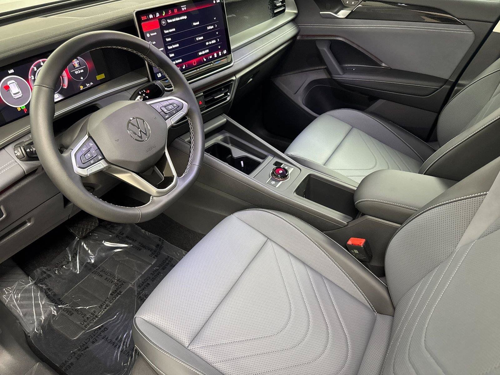 New 2026 Volkswagen Tiguan SE AWD/4WD image 9