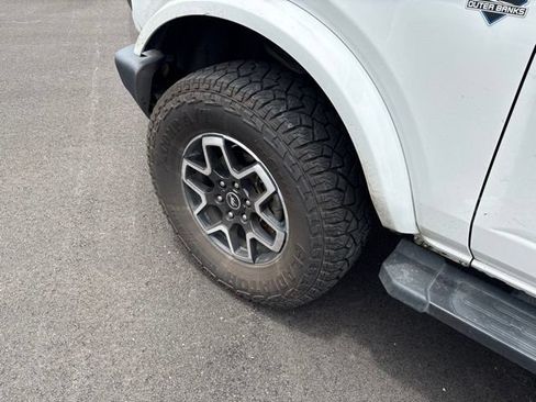 Used 2021 Ford Bronco Outer Banks AWD/4WD image 4