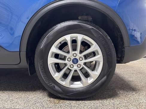 Used 2022 Ford Escape SE image 17