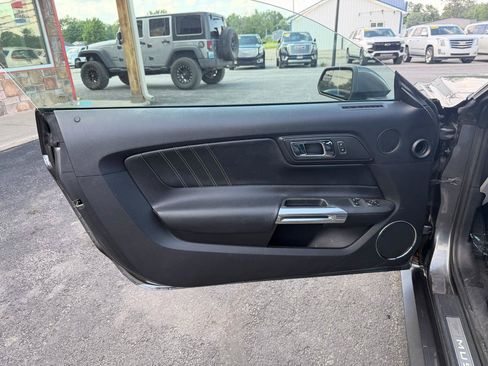 Used 2016 Ford Mustang Premium RWD image 11