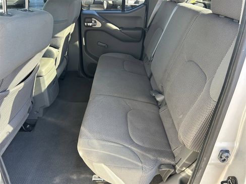Used 2008 Nissan Frontier SE image 14