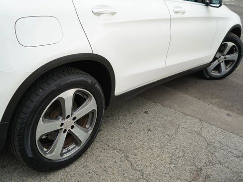 Used 2017 Mercedes-Benz GLC 300 image 7