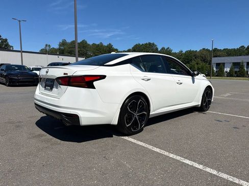 Certified 2025 Nissan Altima 2.5 SR FWD image 5
