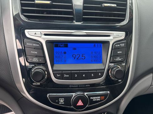 Used 2014 Hyundai Accent GLS w/ Option Group 2 FWD image 12