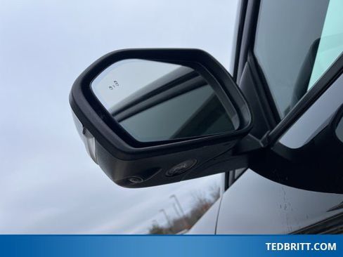 Certified 2022 Ford Explorer Platinum w/ Equipment Group 601A image 47