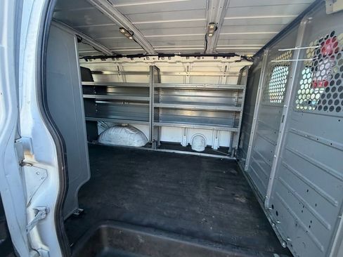 Used 2021 GMC Savana 2500 w/ Driver Convenience Package image 12