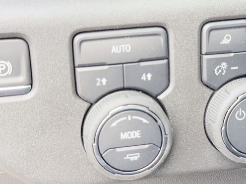 New 2025 Chevrolet Silverado 1500 LT w/ Safety Package image 25