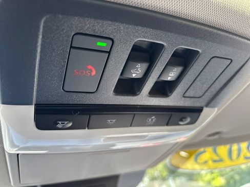 Used 2025 Nissan Rogue SL w/ Tech Package FWD image 20