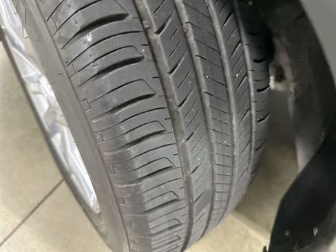 Used 2025 Honda CR-V EX-L image 29