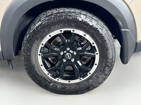 Used 2023 Nissan Pathfinder Rock Creek AWD/4WD image 9