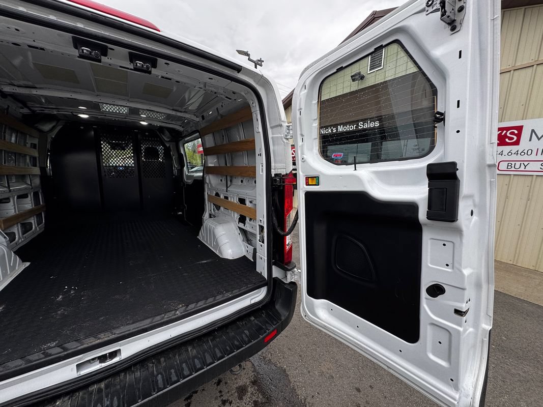 Used 2024 Ford Transit 250 Low Roof AWD w/ Exterior Upgrade Package image 38