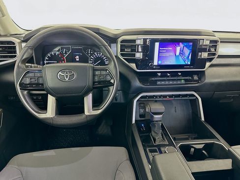Used 2022 Toyota Tundra SR5 w/ SR5 Convenience Package image 22