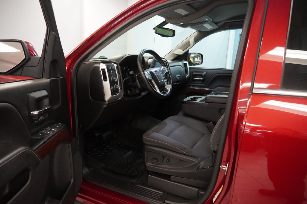Used 2018 GMC Sierra 1500 SLE w/ SLE Value Package AWD/4WD image 12