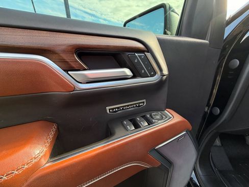 Used 2022 GMC Sierra 1500 Denali Ultimate AWD/4WD image 12