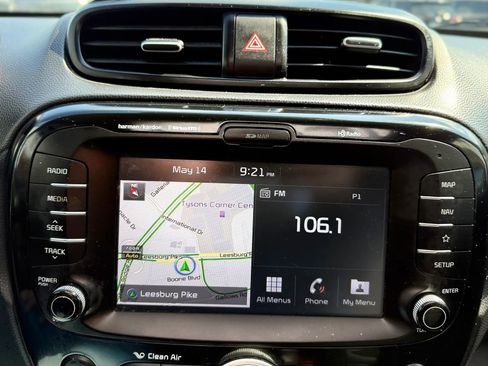 Used 2018 Kia Soul ! w/ Tech Package FWD image 17