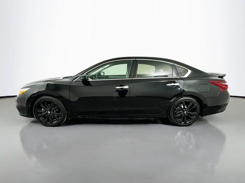 Used 2018 Nissan Altima 2.5 SR w/ SR Midnight Edition FWD image 8