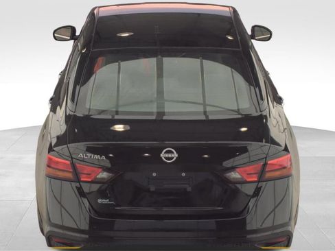Used 2023 Nissan Altima 2.5 S FWD image 7