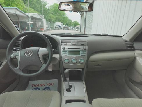 Used 2007 Toyota Camry LE image 10