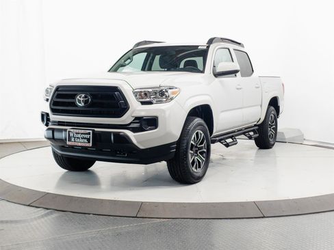 Certified 2023 Toyota Tacoma SR AWD/4WD image 3