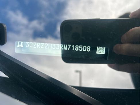 Used 2024 Honda HR-V LX image 22