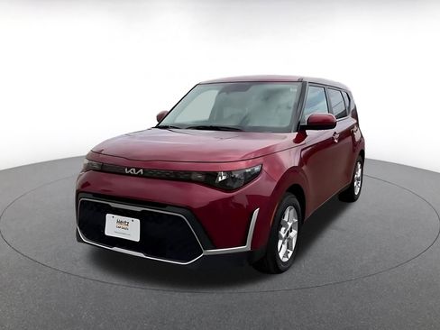 Used 2025 Kia Soul LX w/ LX Technology Package FWD image 4