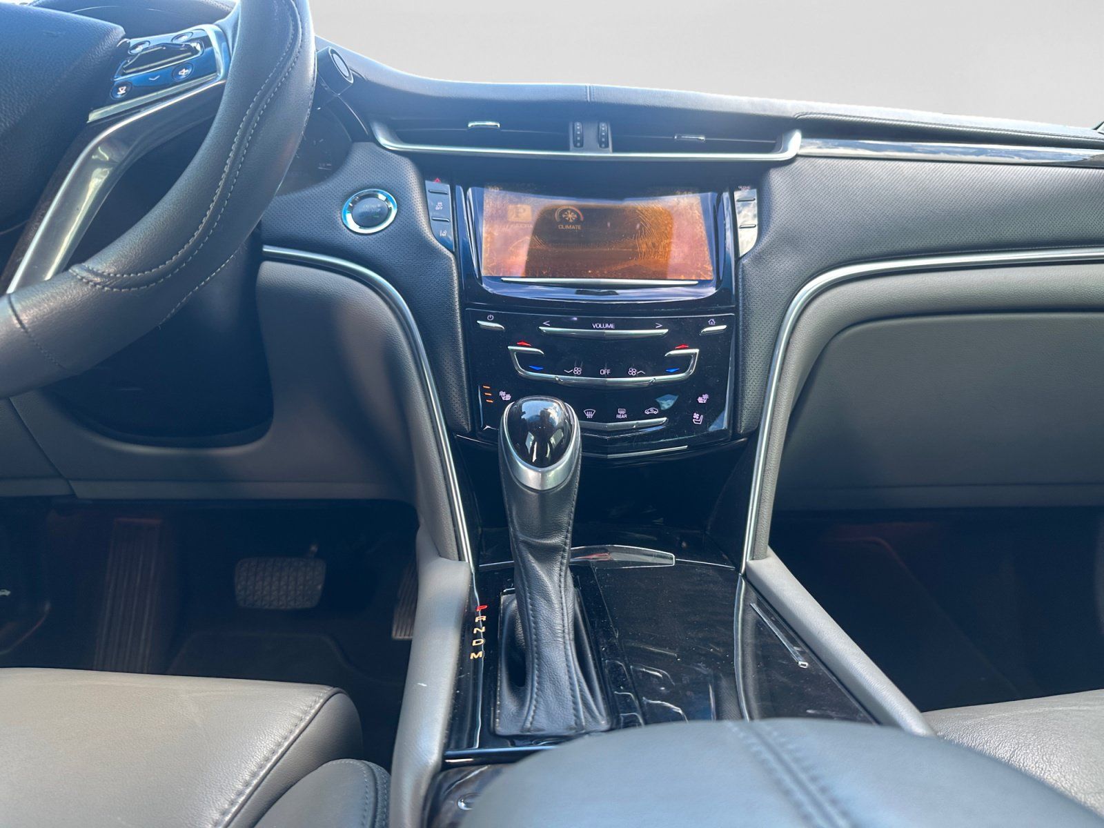 Used 2014 Cadillac XTS Premium FWD image 12