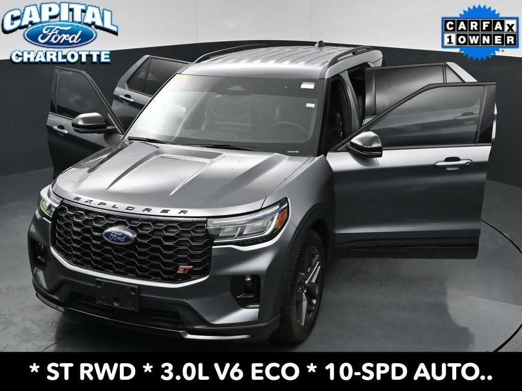 Used 2025 Ford Explorer ST RWD image 39