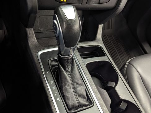 Used 2019 Ford Escape SEL image 14