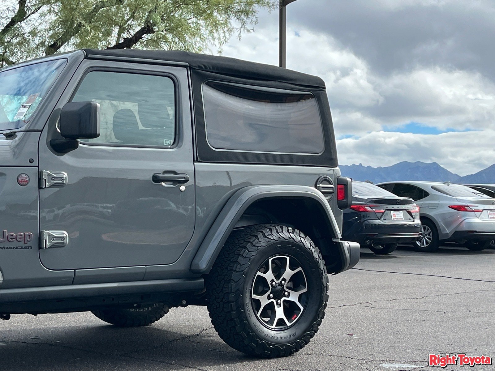 Used 2021 Jeep Wrangler Rubicon AWD/4WD image 9